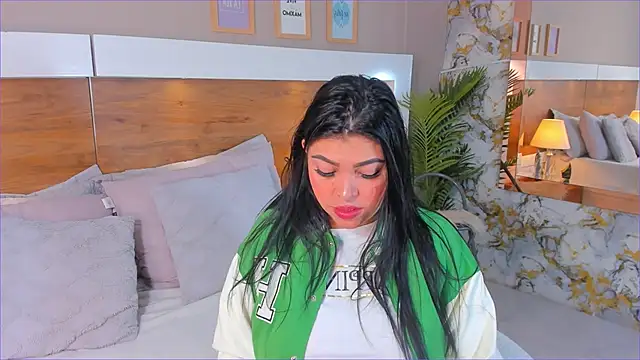 EmaBakker online show from 11.30.25