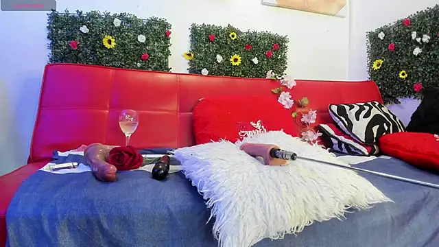 Snapshot of Venus_R0se chatting on 12.01.24 Venus R0se online show from 12.01.24