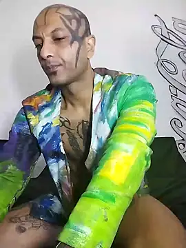 Snapshot of Daretodeviate chatting on 10.28.25 Daretodeviate online show from 10.28.25