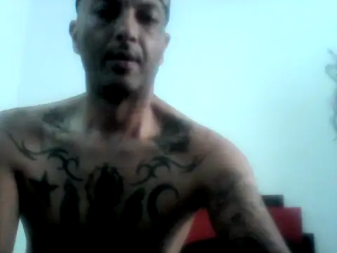 Snapshot of Daretodeviate chatting on 03.04.26 Daretodeviate online show from 03.04.26