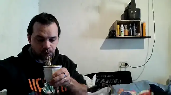 Snapshot of Lolosalvage83 chatting on 12.08.24 Lolosalvage83 online show from 12.08.24