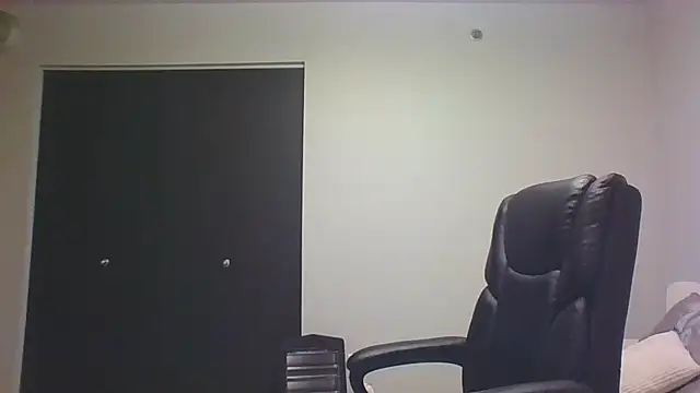 Stayinalive1992 online show from 04.26.26