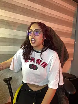Liittleluaa  online show from 01.27.25