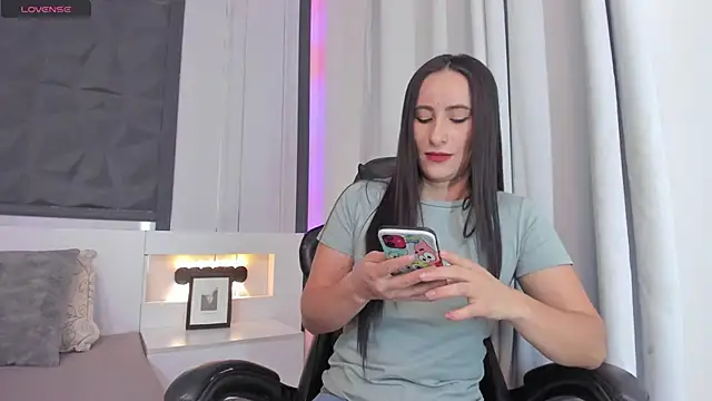 SaraGomez1 online show from 02.28.25