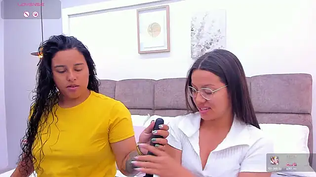 Snapshot of Dilan_y_Mia chatting on 03.07.25 Dilan y Mia online show from 03.07.25