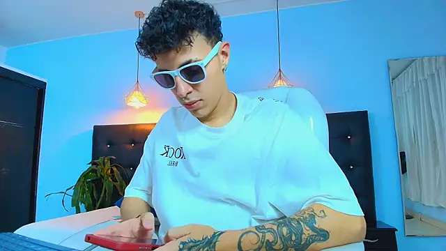 Lobo 17  online show from 03.04.25