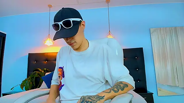 Lobo 17  online show from 03.15.25