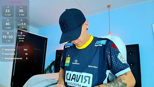 Lobo 17  online show from 09.10.25