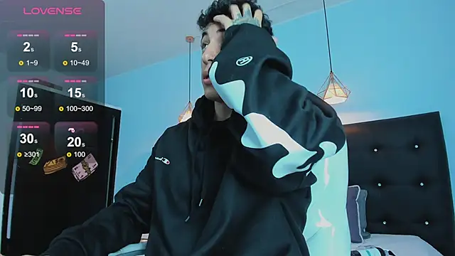 Lobo 17  online show from 11.11.25