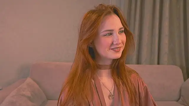 Snapshot of EsmaCrumbley chatting on 01.22.25 EsmaCrumbley online show from 01.22.25