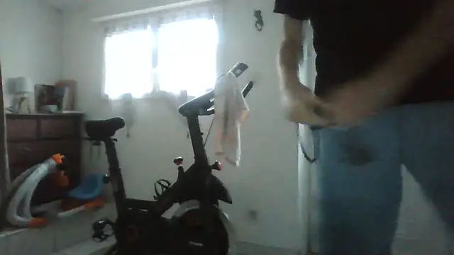 Snapshot of naturiste974 chatting on 11.18.25 naturiste974 online show from 11.18.25