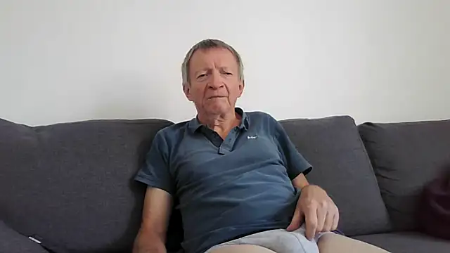 naturiste974 online show from 04.22.26