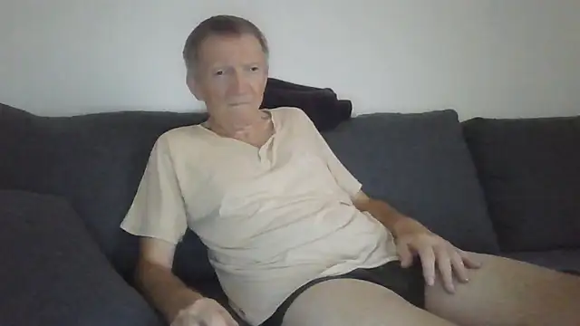 Snapshot of naturiste974 chatting on 06.24.26 naturiste974 online show from 06.24.26