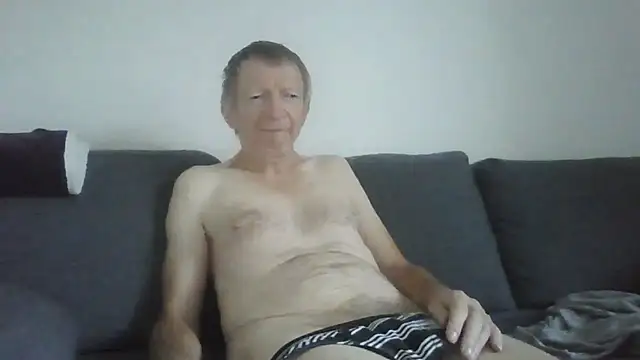 Snapshot of naturiste974 chatting on 08.01.26 naturiste974 online show from 08.01.26