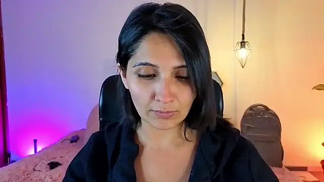 Snapshot of emily_leinner chatting on 04.18.26 emily leinner online show from 04.18.26