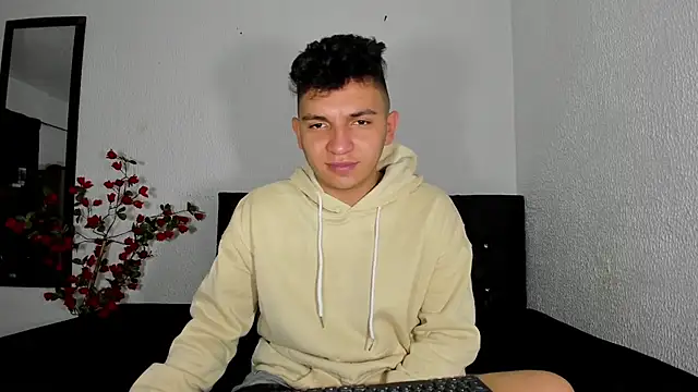 Danielbluestar online show from 02.22.25