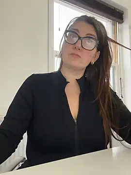 Snapshot of Miss_Stassi chatting on 12.18.24 Miss Stassi online show from 12.18.24