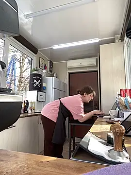 cinnabon  online show from 02.01.25