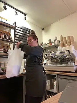 cinnabon  online show from 10.19.25