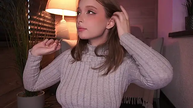 Snapshot of BunnyBonnie chatting on 09.19.25 BunnyBonnie online show from 09.19.25