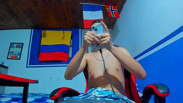 Snapshot of maxowens_oficial chatting on 02.16.26 maxowens oficial online show from 02.16.26