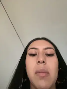 emily 22x online show from 09.17.25