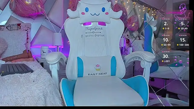 Amber villalobos  online show from 02.14.25