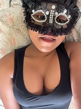 Bella Luna18 online show from 02.13.26