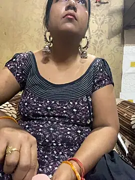 Snapshot of Tameesh_sexy_mistress chatting on 11.18.25 Tameesh sexy mistress online show from 11.18.25