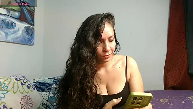 Snapshot of naihroby chatting on 06.16.26 naihroby online show from 06.16.26