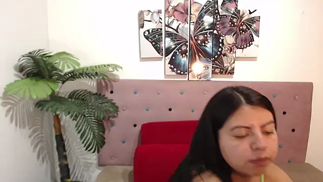 CarolineBrunx online show from 03.08.25