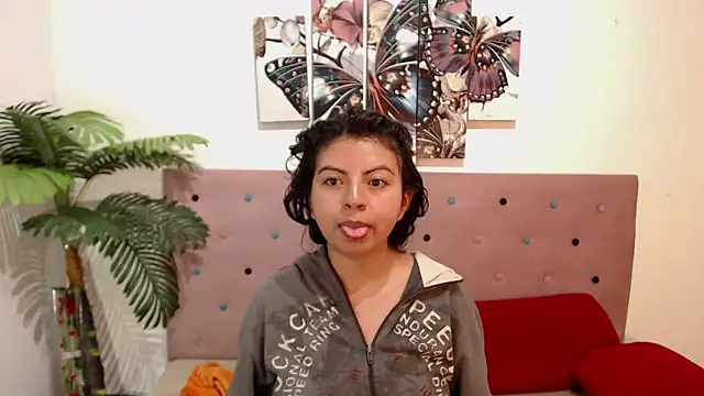 CarolineBrunx online show from 03.11.25