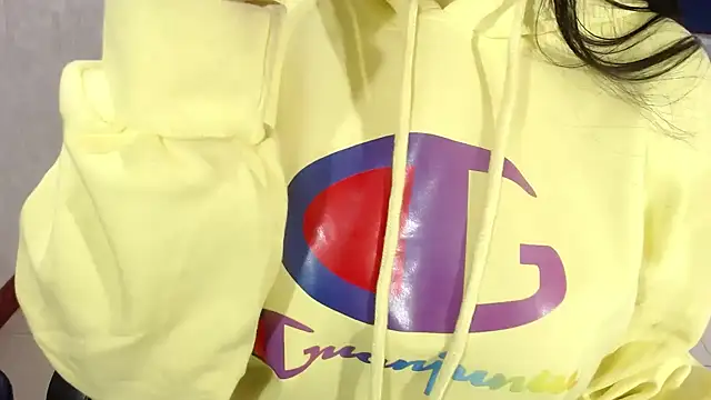 CarolineBrunx online show from 10.22.25