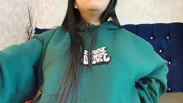 CarolineBrunx online show from 05.08.26