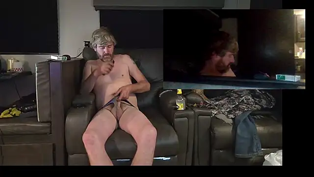 Snapshot of Cobra500hp chatting on 12.22.25 Cobra500hp online show from 12.22.25