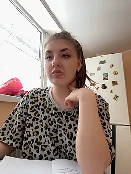 sexyy girl  online show from 12.16.24