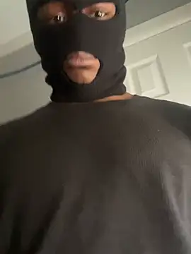 Snapshot of sneakylink13__ chatting on 02.10.25 sneakylink13   online show from 02.10.25