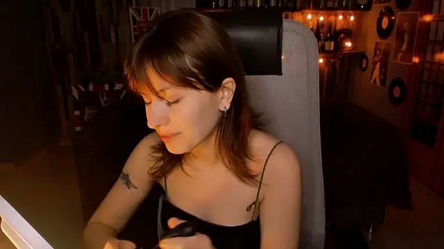 Snapshot of LolaAsmus chatting on 02.07.26 LolaAsmus online show from 02.07.26