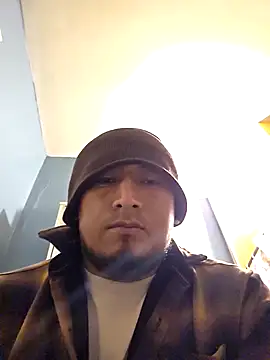 Snapshot of Jovende28 chatting on 10.28.25 Jovende28 online show from 10.28.25