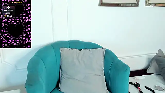 Vennus gir online show from 02.19.25