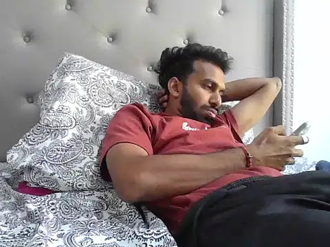 skinny  boy   online show from 11.04.25