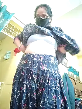 heenage online show from 02.03.25