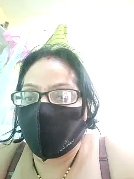 heenage online show from 02.04.25