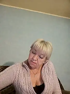 Snapshot of AnjelElinor chatting on 12.14.25 AnjelElinor online show from 12.14.25