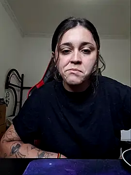 luuhcat09 online show from 10.21.25