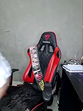 luuhcat09 online show from 04.15.26