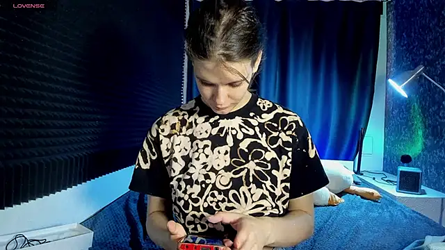 KIKI Krash online show from 03.08.26