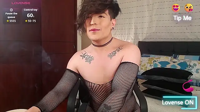 Snapshot of Hornymoan chatting on 11.10.25 Hornymoan online show from 11.10.25