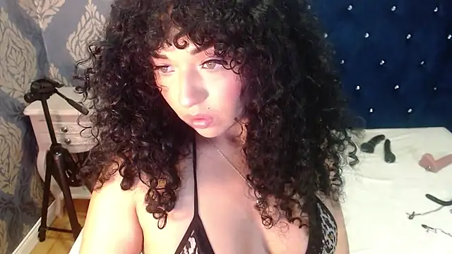 Sofiacowperx online show from 05.21.26