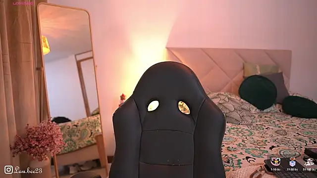 Lau Bee online show from 01.10.26